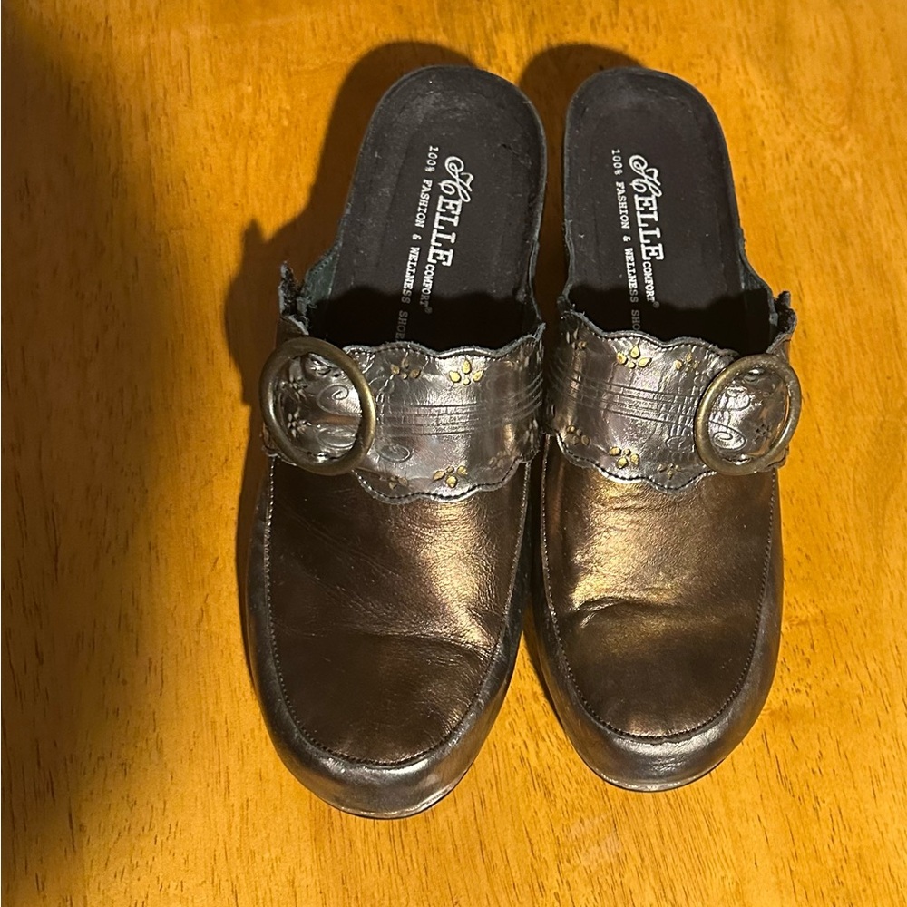Elle Brown and Black Mules with Decorative Embellishments